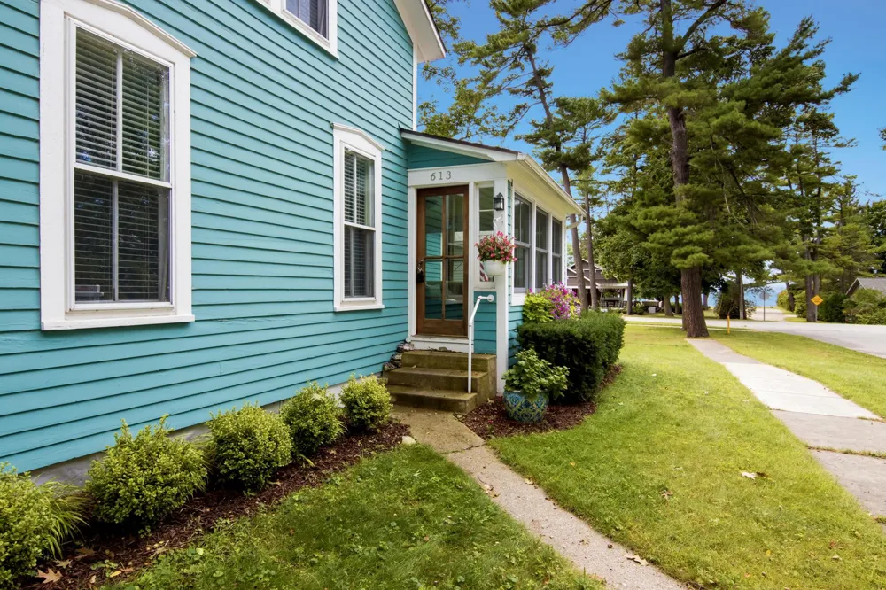 613 Traverse Street Elk Rapids Township, MI 49629