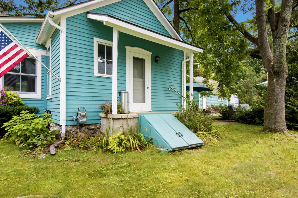 613 Traverse Street Elk Rapids Township, MI 49629