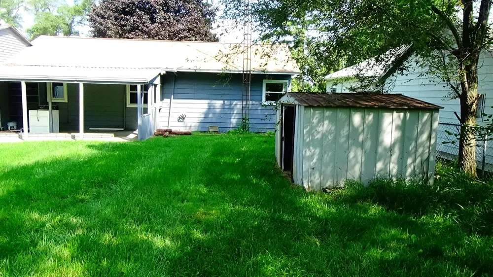 9774 E Lansing Road Vernon Township, MI 48429