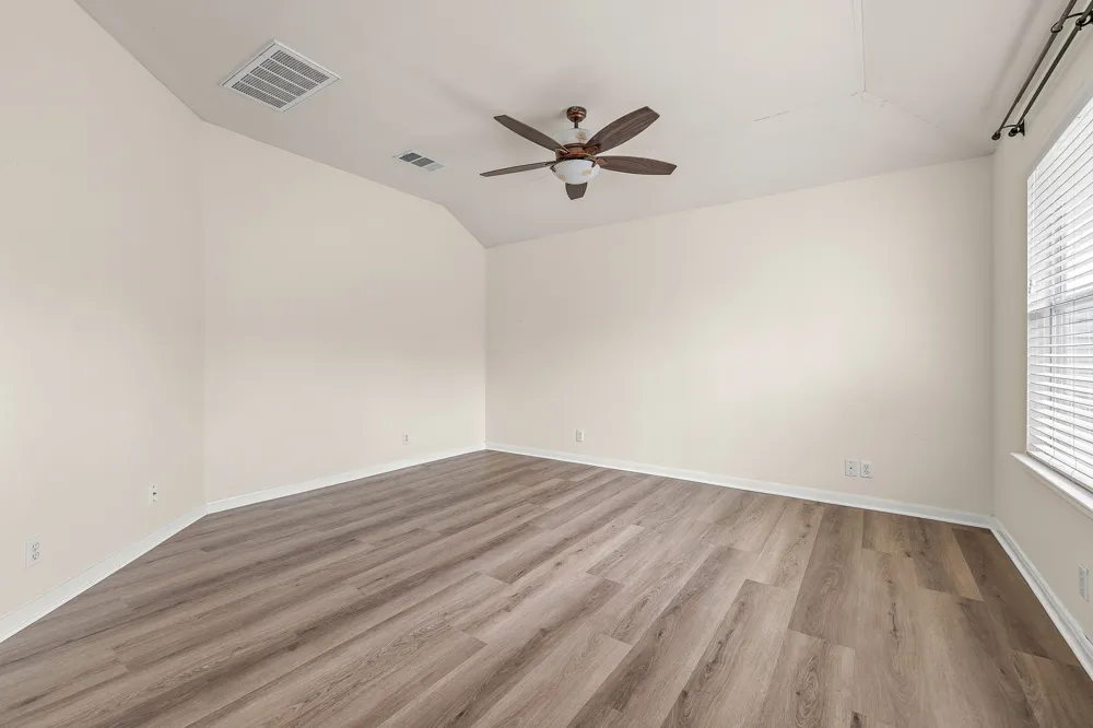 1104 Iron Horse Leander, TX 78641