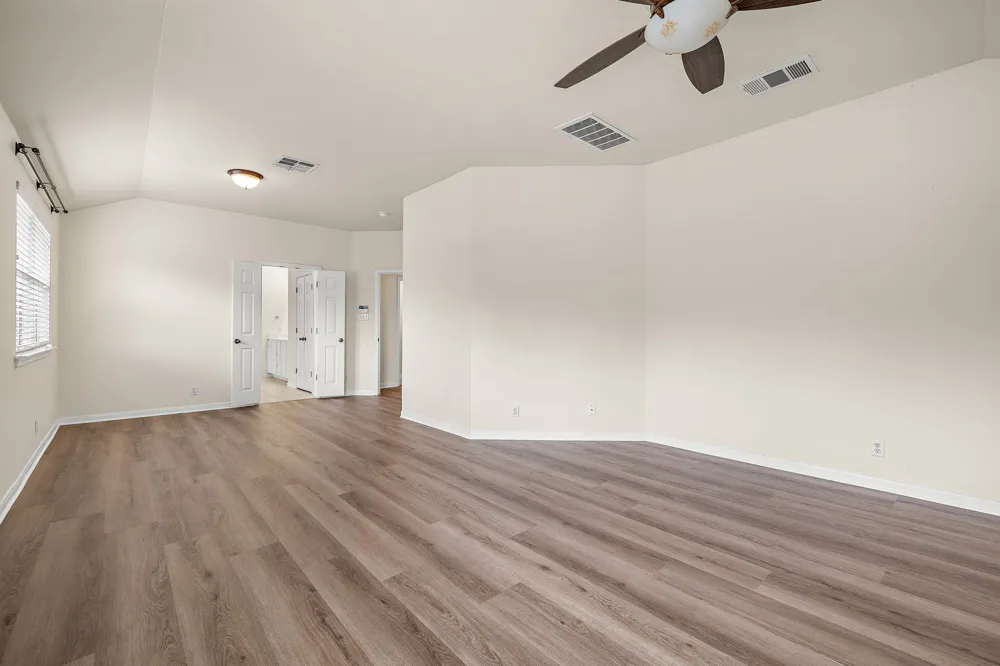 1104 Iron Horse Leander, TX 78641