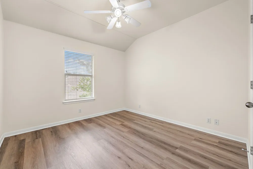 1104 Iron Horse Leander, TX 78641