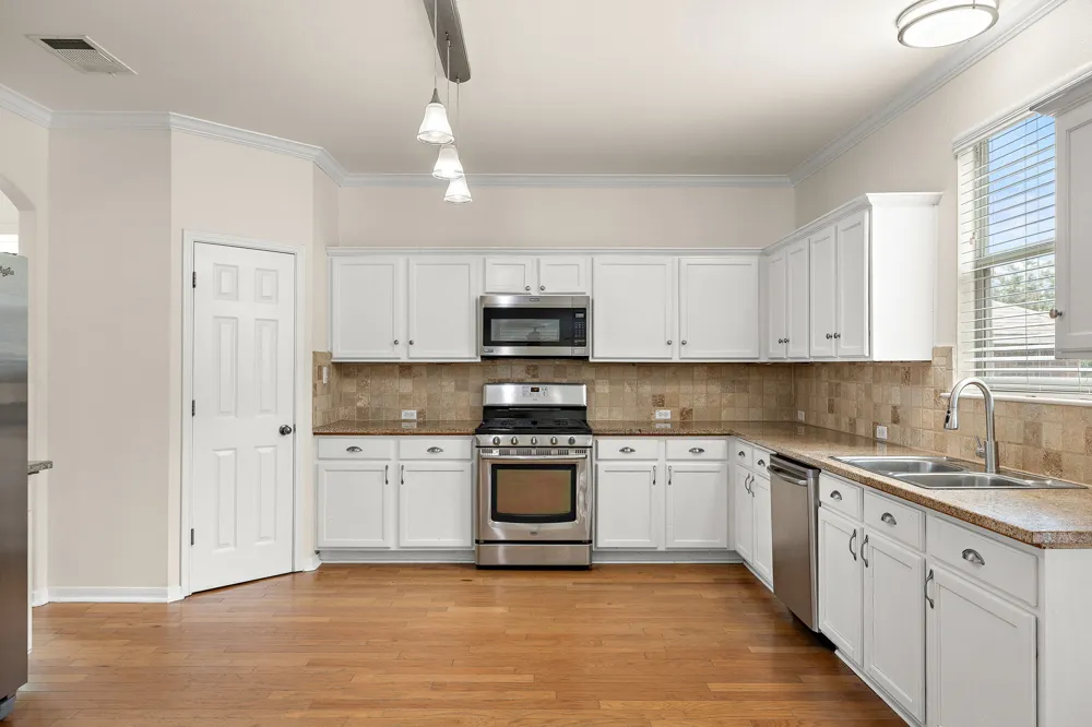 1104 Iron Horse Leander, TX 78641