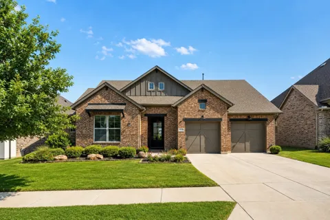 3016 Peekaboo Lane