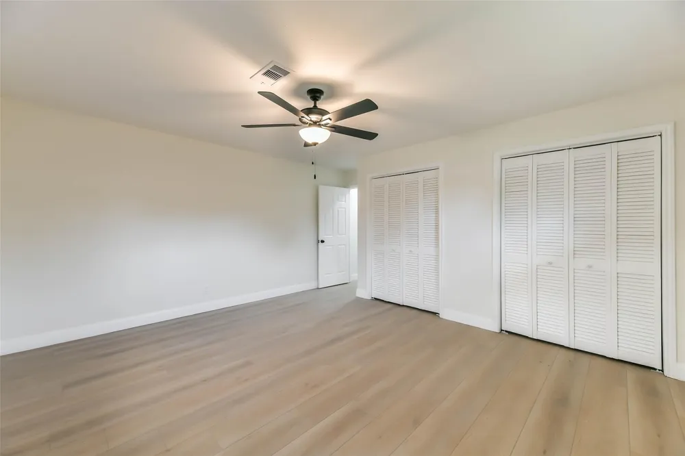 8102 Dellanera Drive Hitchcock, TX 77563