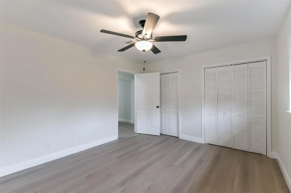 8102 Dellanera Drive Hitchcock, TX 77563