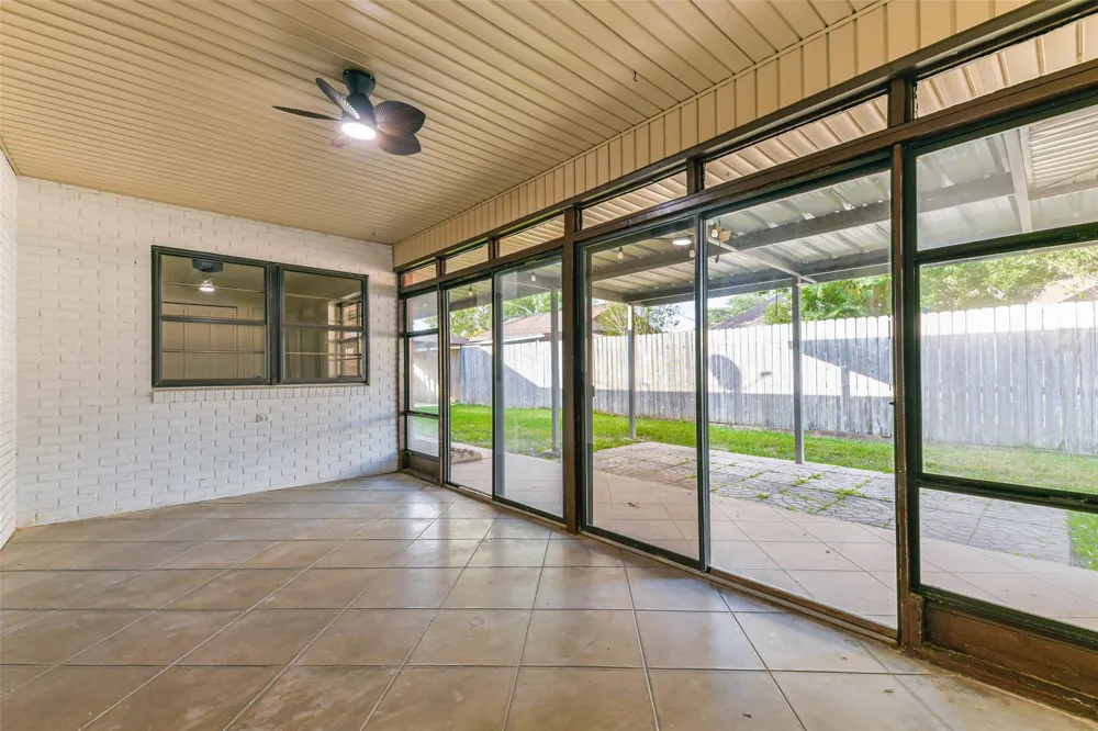 8102 Dellanera Drive Hitchcock, TX 77563
