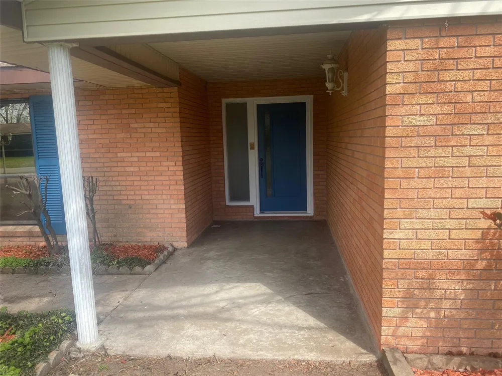 8102 Dellanera Drive Hitchcock, TX 77563