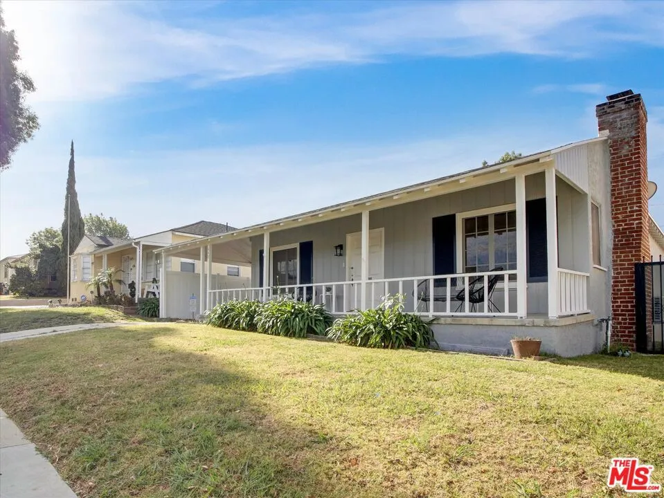 440 W Ellis Avenue Inglewood, CA 90302