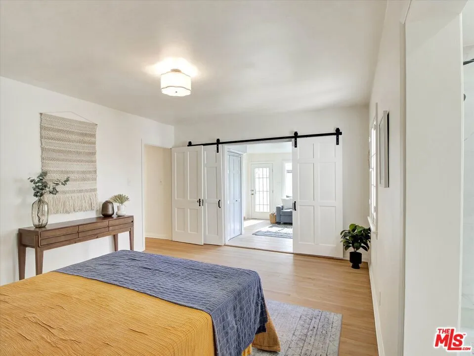 440 W Ellis Avenue Inglewood, CA 90302
