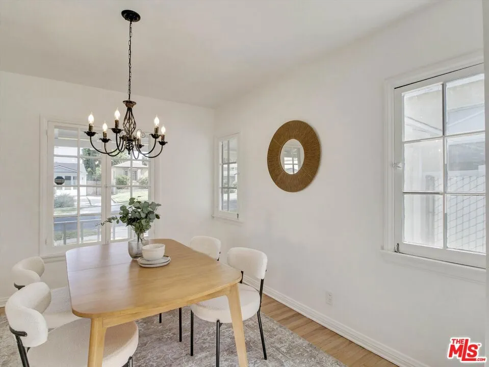 440 W Ellis Avenue Inglewood, CA 90302