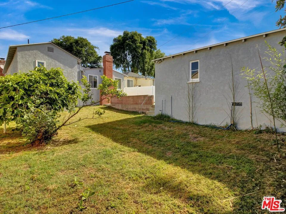 440 W Ellis Avenue Inglewood, CA 90302