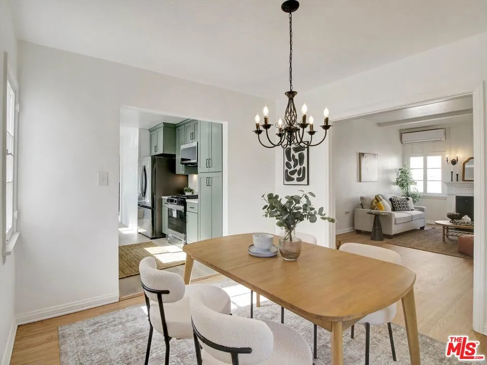 440 W Ellis Avenue Inglewood, CA 90302
