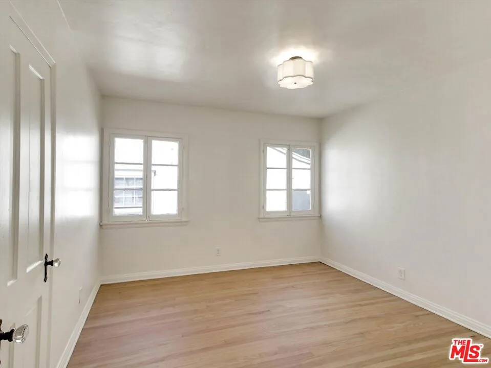 440 W Ellis Avenue Inglewood, CA 90302