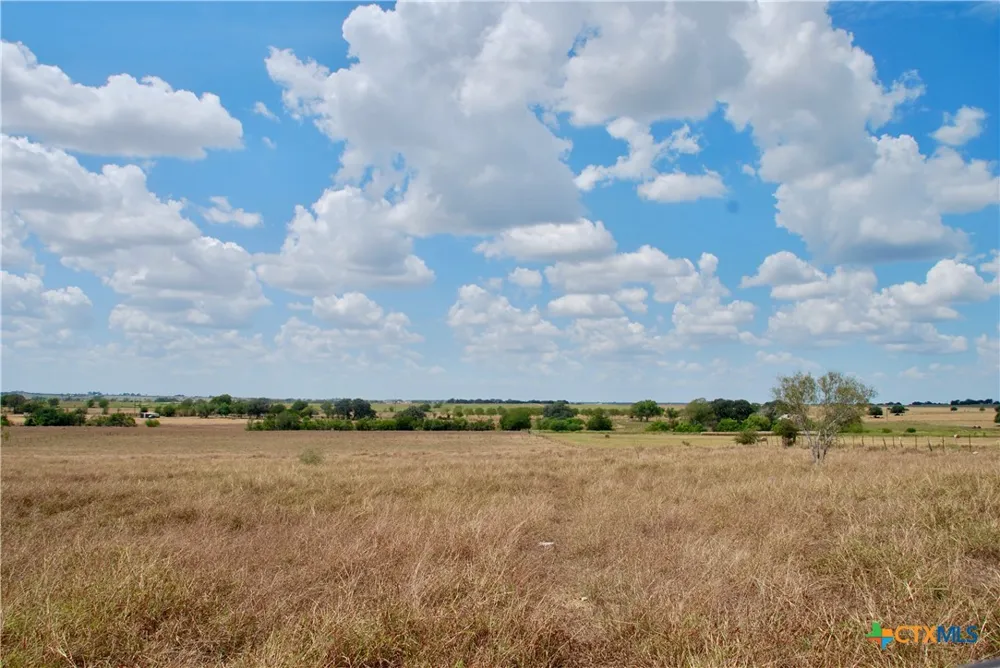 Fm 1891 Shiner, TX 77984