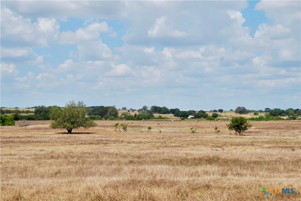 Fm 1891 Shiner, TX 77984