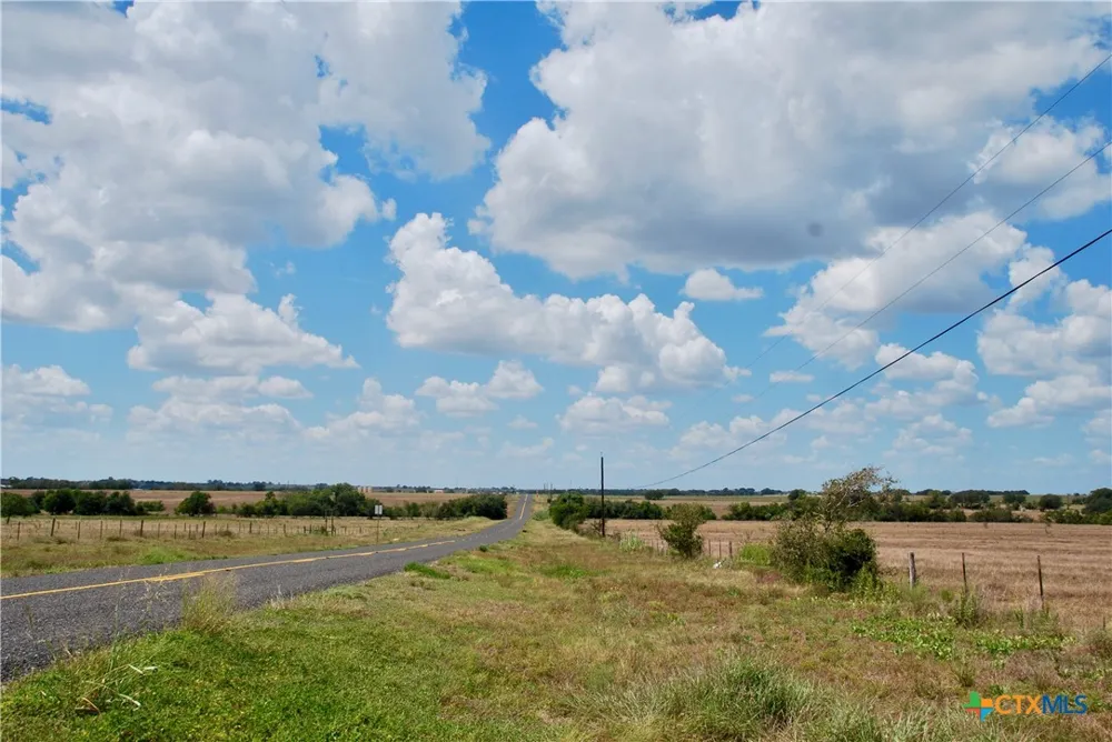 Fm 1891 Shiner, TX 77984