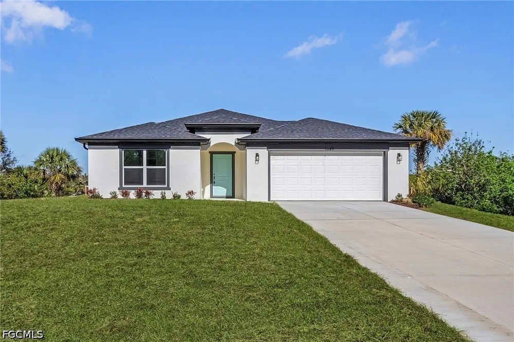 Oakshire Lane Lehigh Acres, FL 33972