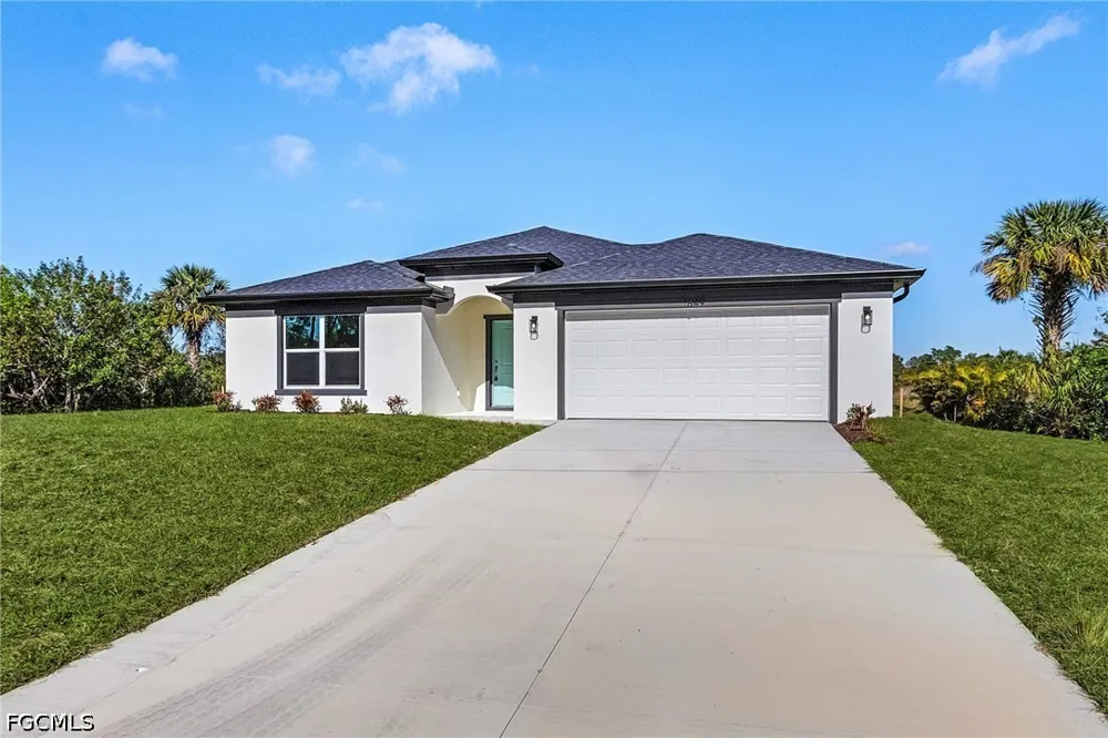 Oakshire Lane Lehigh Acres, FL 33972