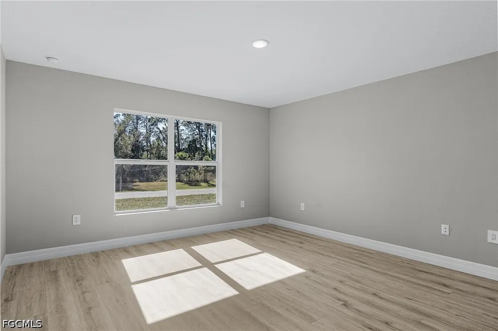 Oakshire Lane Lehigh Acres, FL 33972