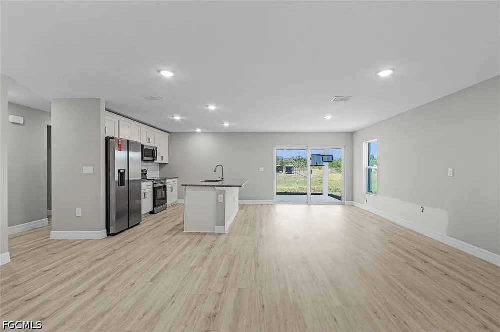 Oakshire Lane Lehigh Acres, FL 33972