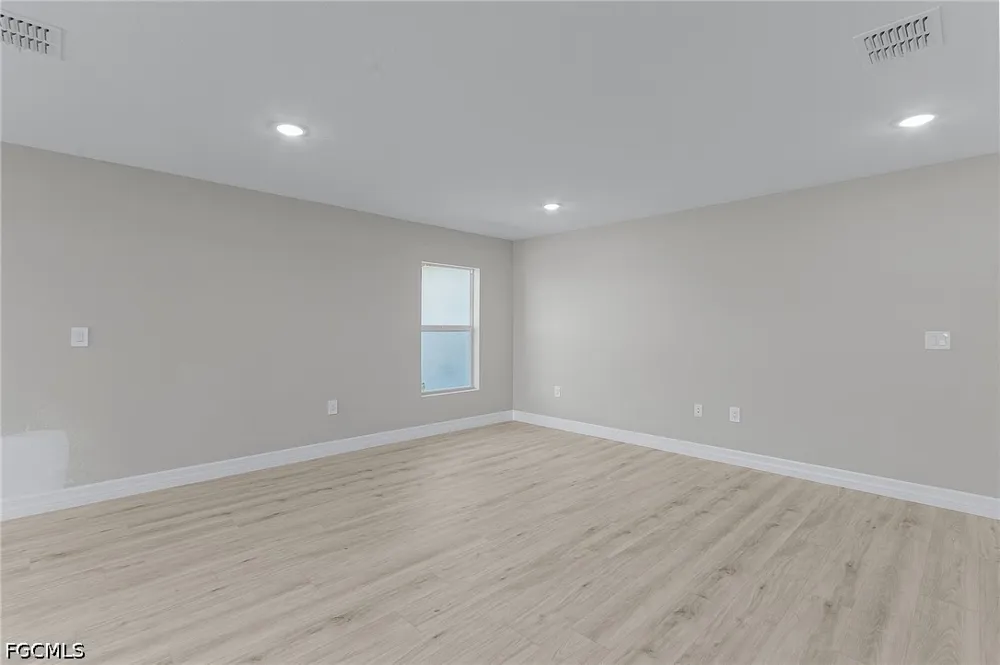 Oakshire Lane Lehigh Acres, FL 33972