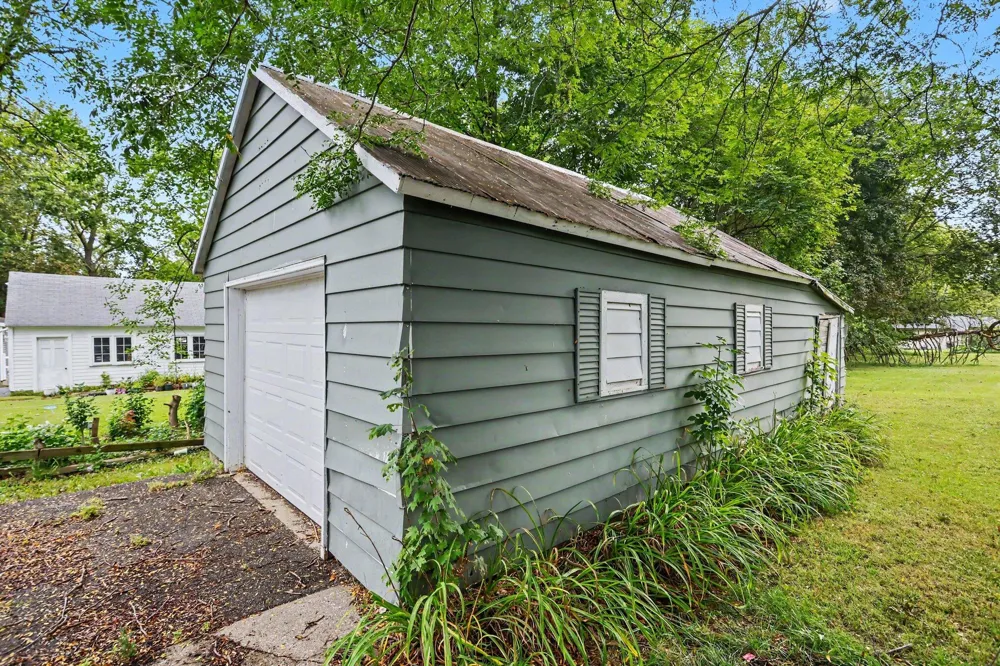 3915 M-140 Watervliet, MI 49098