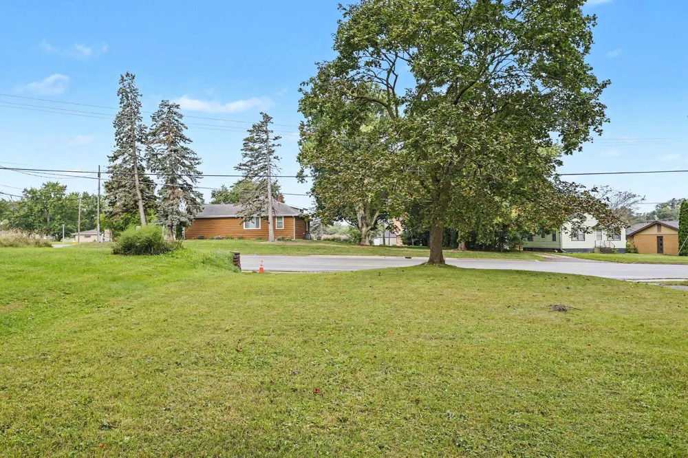 3915 M-140 Watervliet, MI 49098