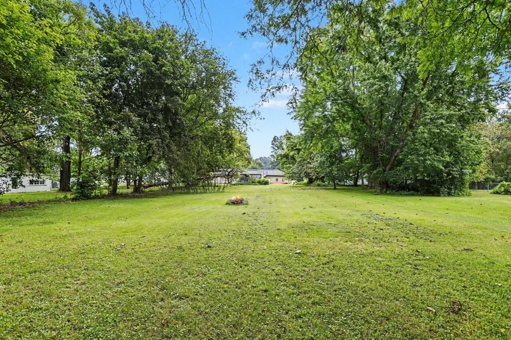 3915 M-140 Watervliet, MI 49098