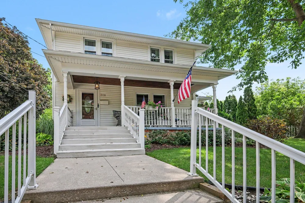 328 Rich Street Ionia, MI 48846