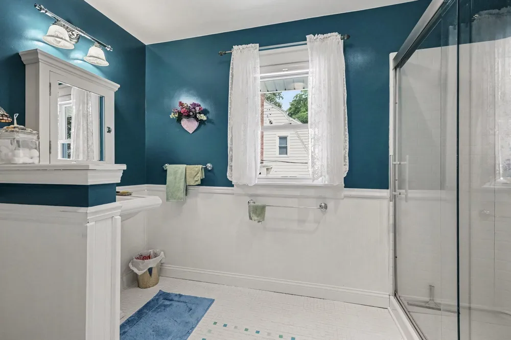328 Rich Street Ionia, MI 48846