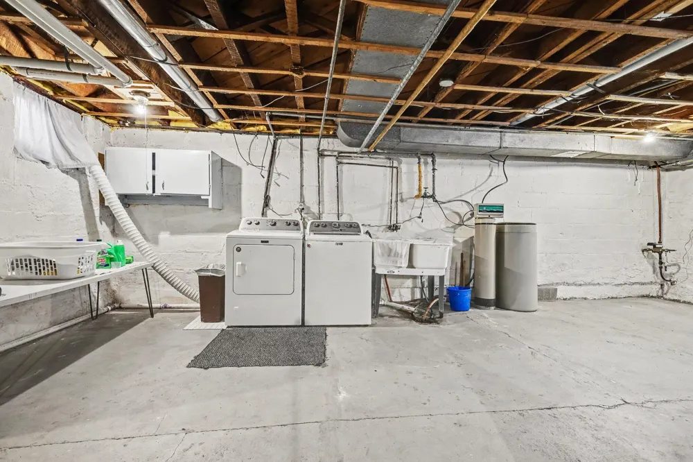 328 Rich Street Ionia, MI 48846