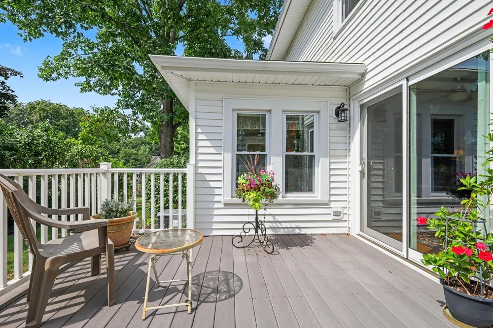 328 Rich Street Ionia, MI 48846