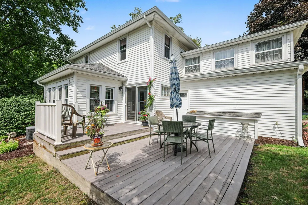 328 Rich Street Ionia, MI 48846
