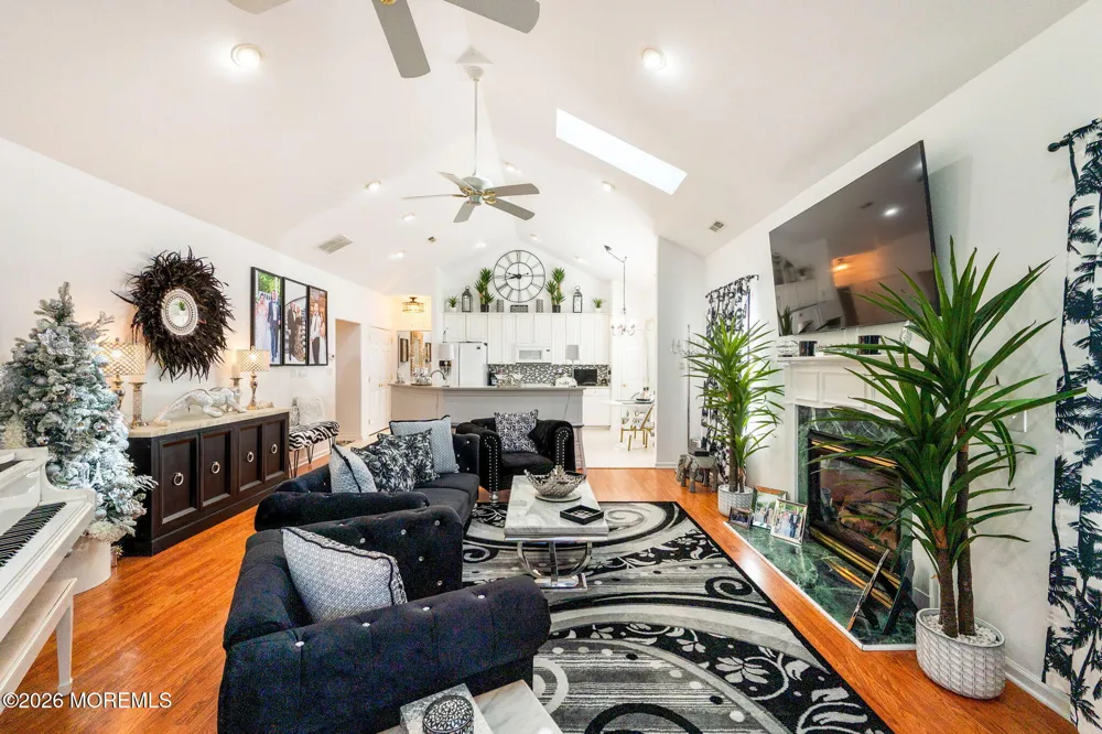 3 Gascony Circle Manchester, NJ 08759