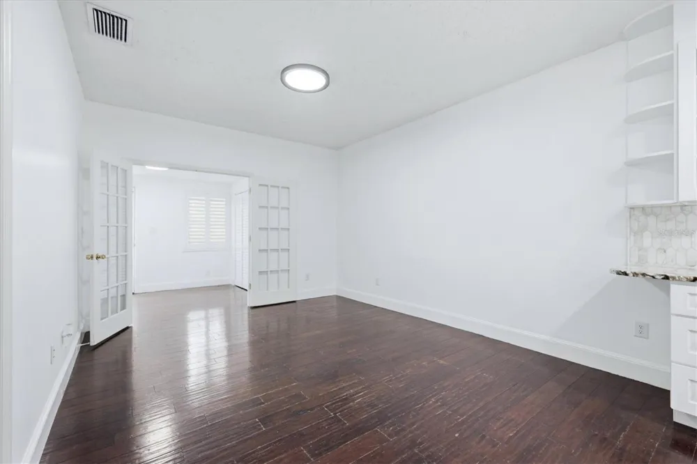 2520 HUNTINGTON AVENUE Sarasota, FL 34232