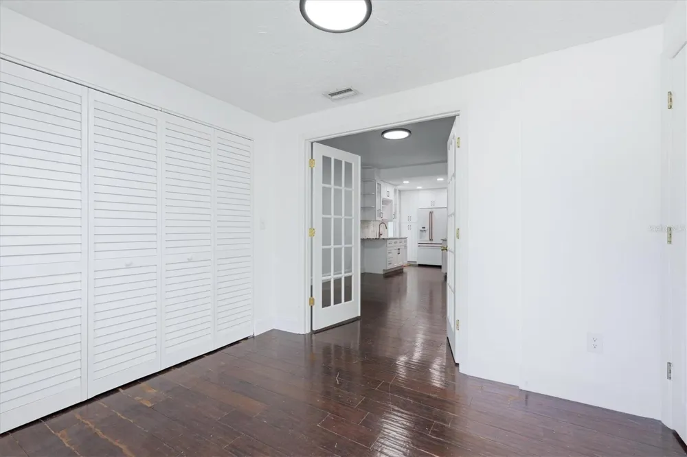 2520 HUNTINGTON AVENUE Sarasota, FL 34232