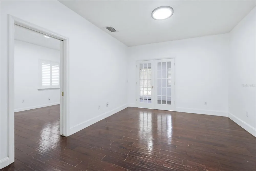 2520 HUNTINGTON AVENUE Sarasota, FL 34232
