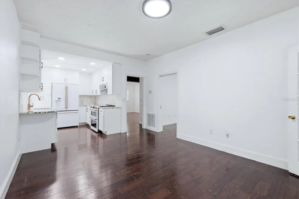 2520 HUNTINGTON AVENUE Sarasota, FL 34232