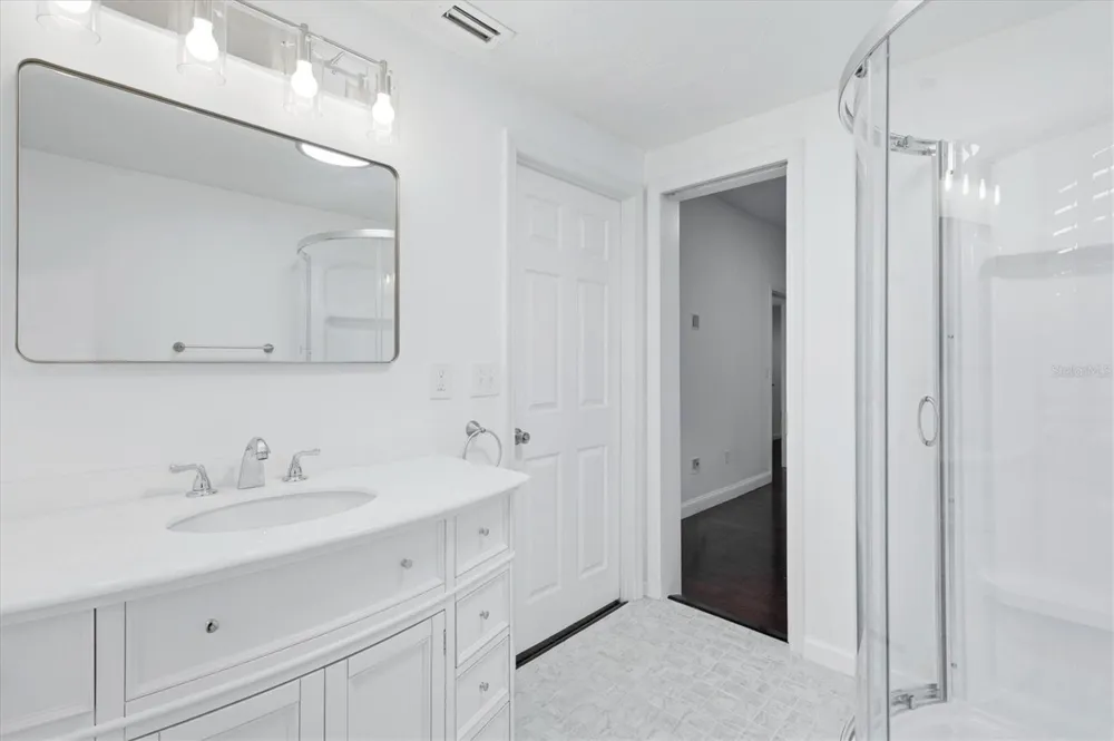 2520 HUNTINGTON AVENUE Sarasota, FL 34232