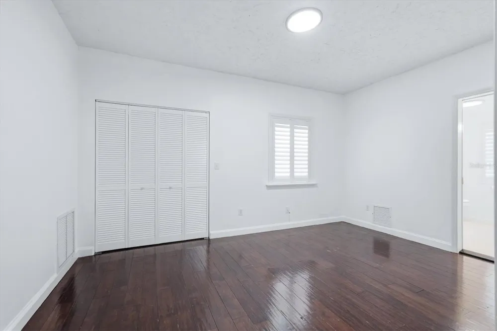 2520 HUNTINGTON AVENUE Sarasota, FL 34232