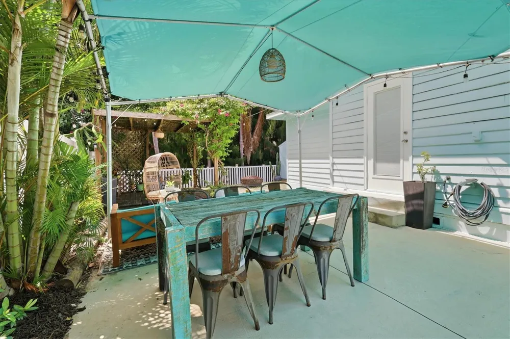 2520 HUNTINGTON AVENUE Sarasota, FL 34232