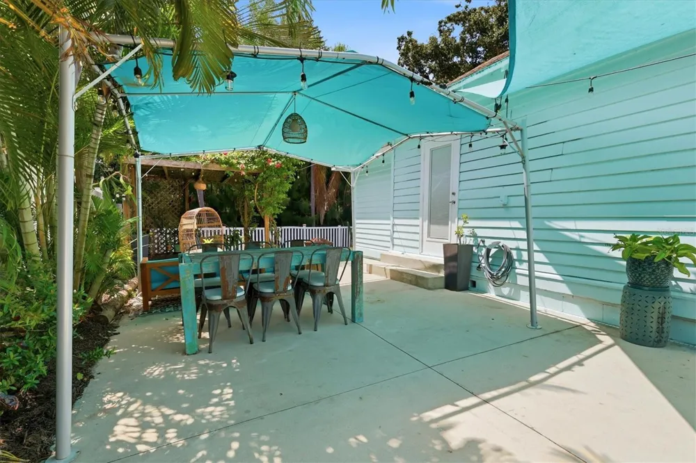 2520 HUNTINGTON AVENUE Sarasota, FL 34232