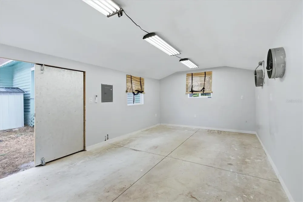2520 HUNTINGTON AVENUE Sarasota, FL 34232