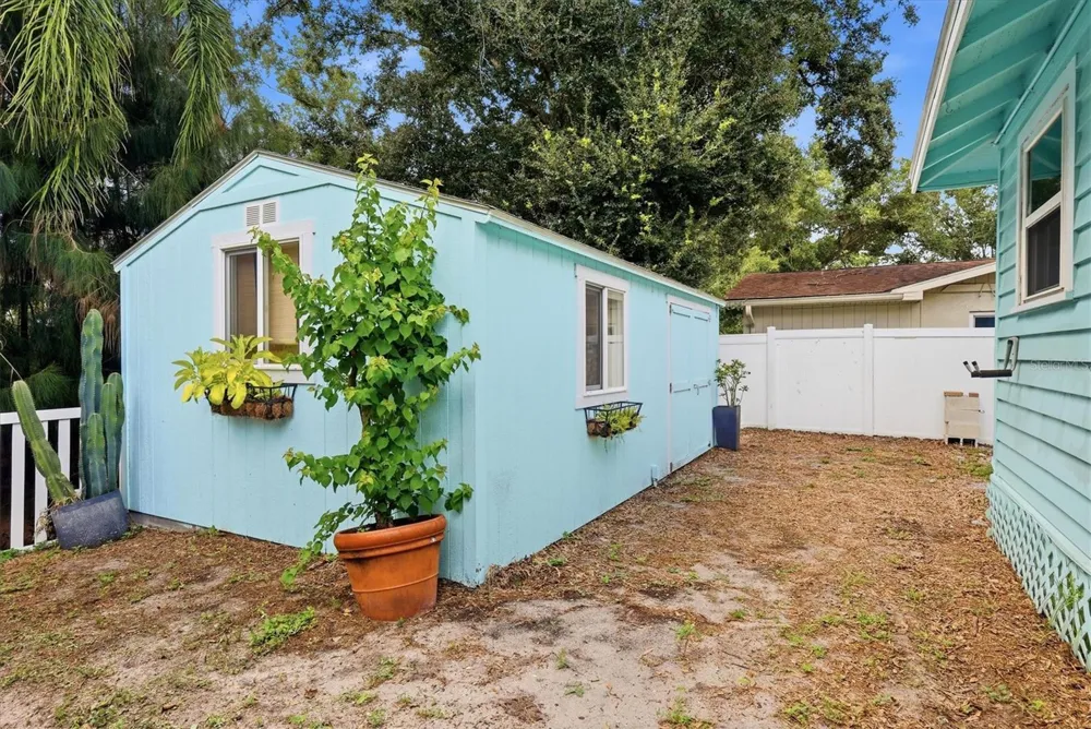 2520 HUNTINGTON AVENUE Sarasota, FL 34232