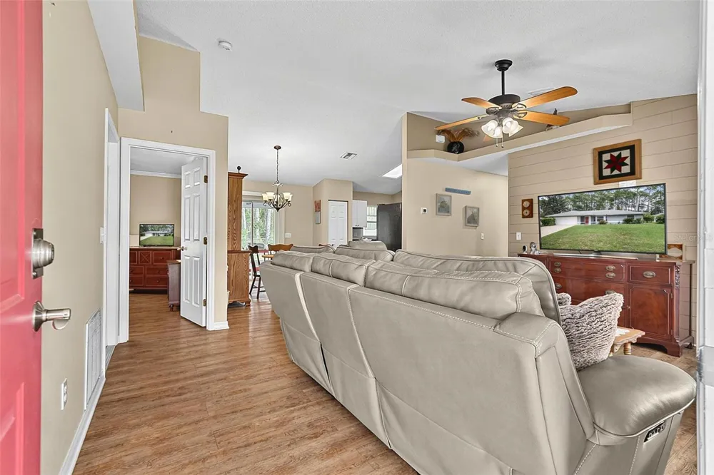 98 SMITH TRAIL Palm Coast, FL 32164