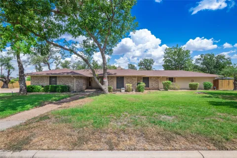1702 Lone Oak Drive