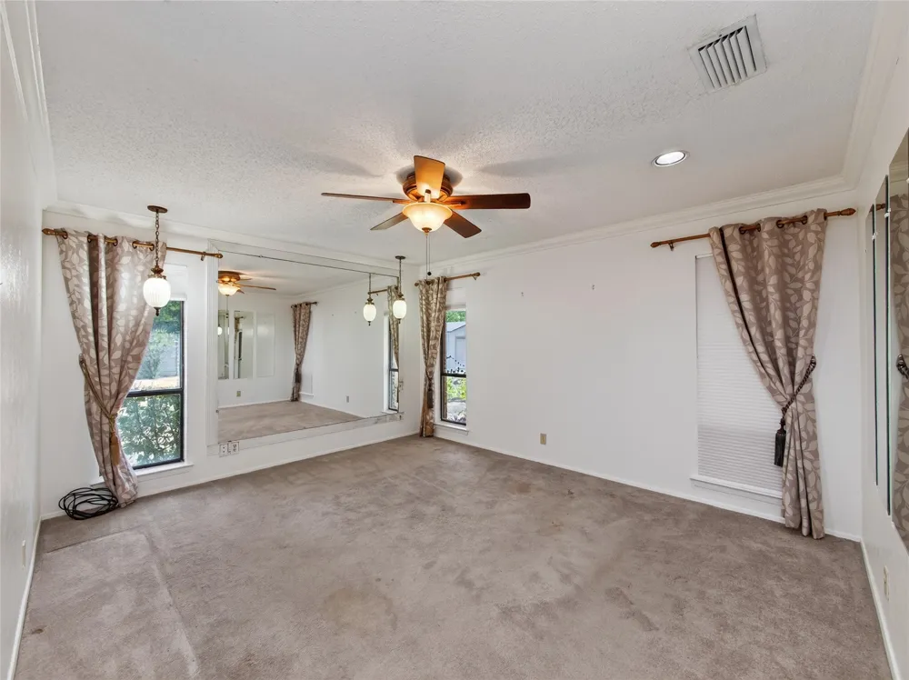 1702 Lone Oak Drive Leander, TX 78641