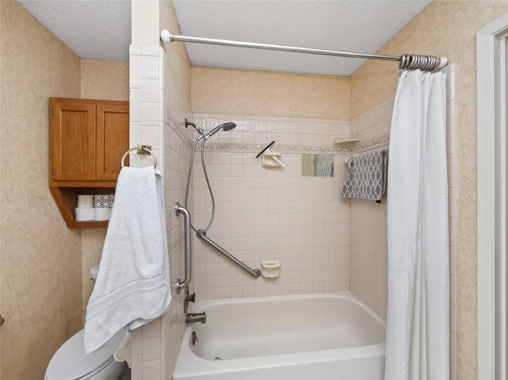 1702 Lone Oak Drive Leander, TX 78641