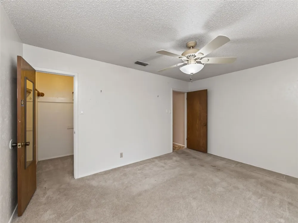 1702 Lone Oak Drive Leander, TX 78641